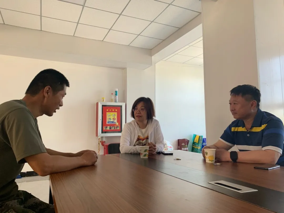 粽香传真情 共筑慧尔梦 | 工会开展端午节一线慰问活动(图8)
