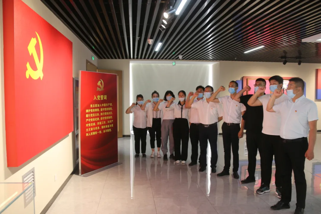 【奋斗百年路 启航新征程】慧尔党总支开展“寻访红色足迹”主题党日活动(图3)
