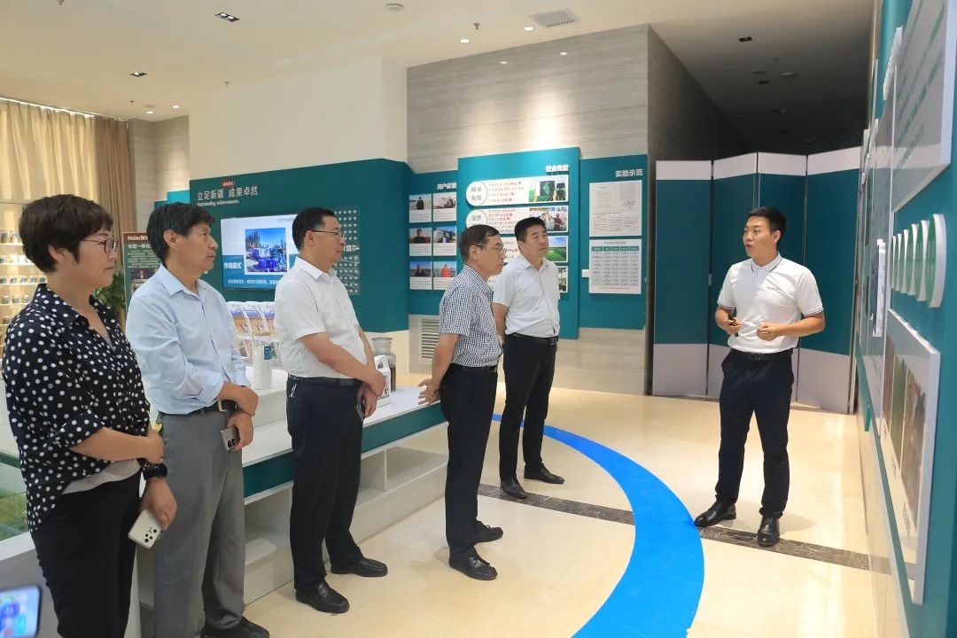 中国科学院院士、发展中国家科学院院士朱玉贤一行到慧尔集团调研指导工作(图1) 中国科学院院士、发展中国家科学院院士朱玉贤一行到慧尔集团调研指导工作(图1)