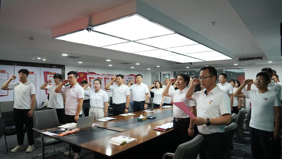 加强党性修养 筑牢党纪防线丨慧尔农业集团党总支联合丝路科创中心楼宇党委开展“庆七一”主题党日活动(图2)