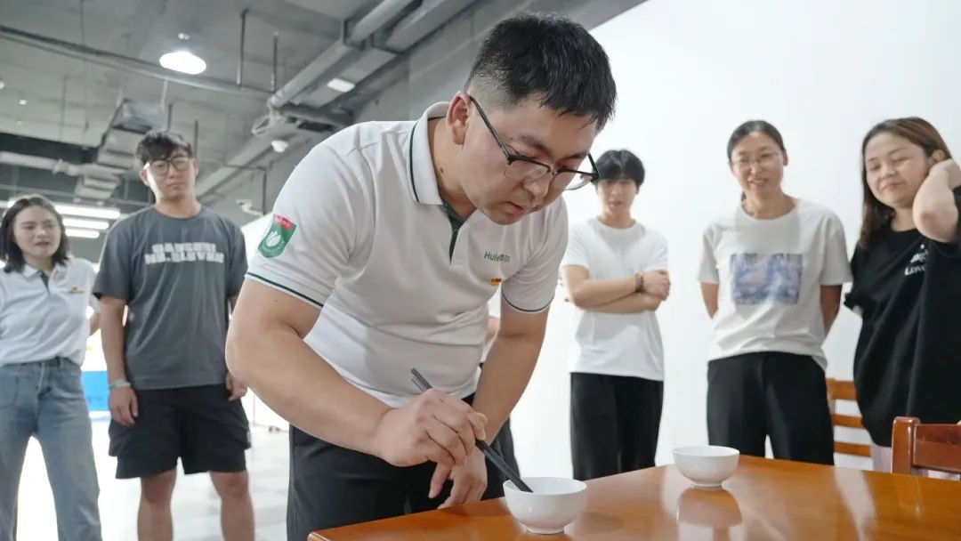 加强党性修养 筑牢党纪防线丨慧尔农业集团党总支联合丝路科创中心楼宇党委开展“庆七一”主题党日活动(图8)