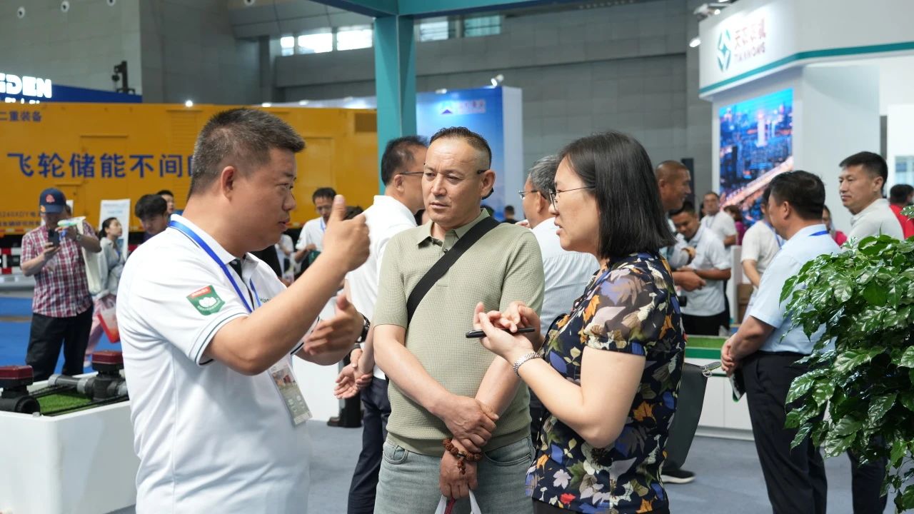 慧尔农业集团智慧水肥一体化模式产品赴约第二十四届新疆农业机械博览会(图6)
