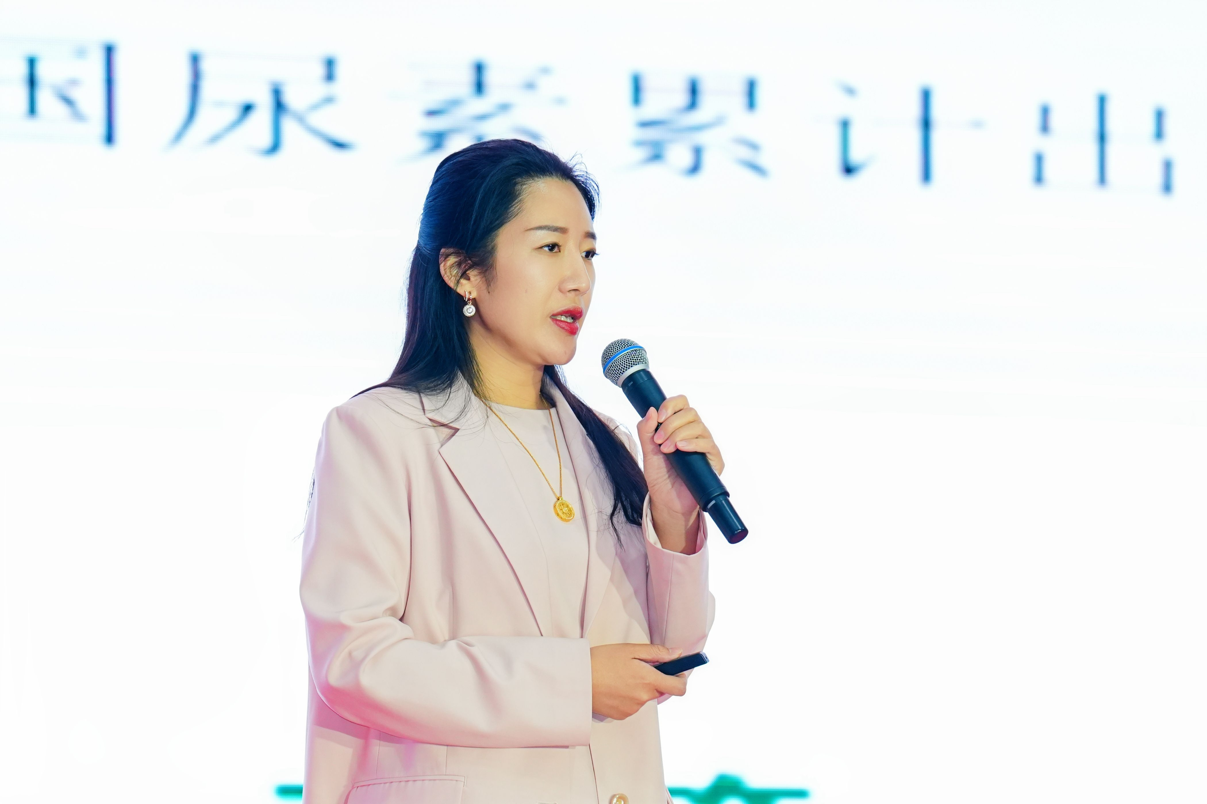 感恩同行二十载・智创农业新未来—慧尔农业集团二十周年感恩庆典暨AI数智农业发展峰会圆满举行(图10) 感恩同行二十载・智创农业新未来—慧尔农业集团二十周年感恩庆典暨AI数智农业发展峰会圆满举行(图10)