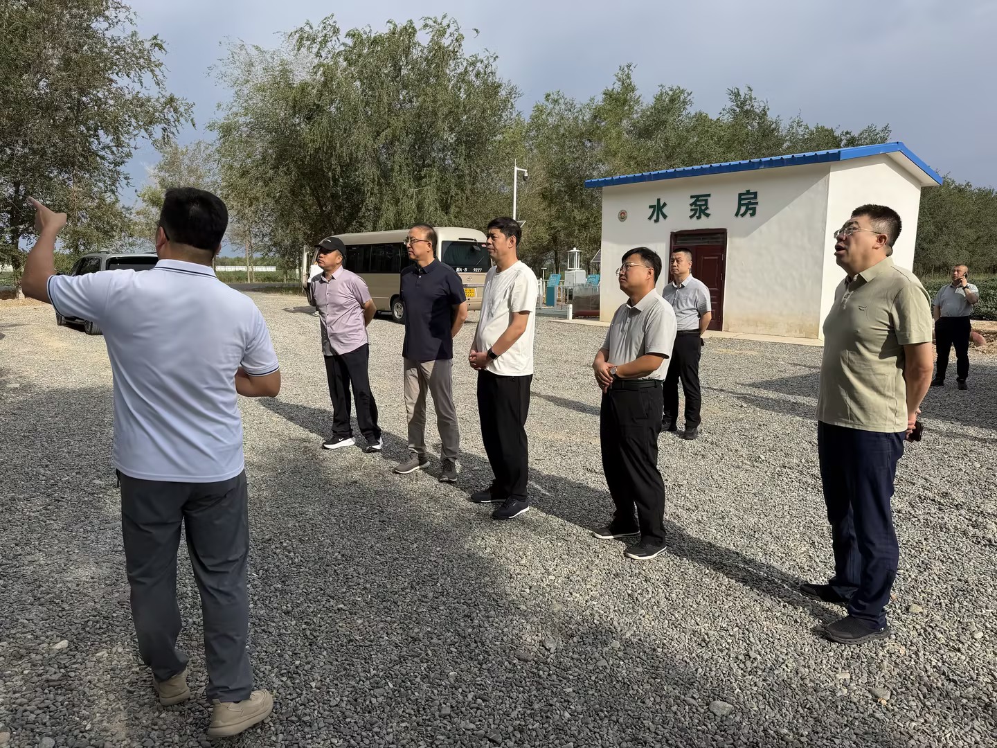 山西省贸促会李慧义会长一行到慧尔农业集团考察调研(图1) 山西省贸促会李慧义会长一行到慧尔农业集团考察调研(图1)